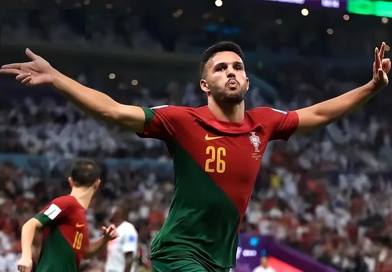 21岁小将在世界杯上演帽子戏法