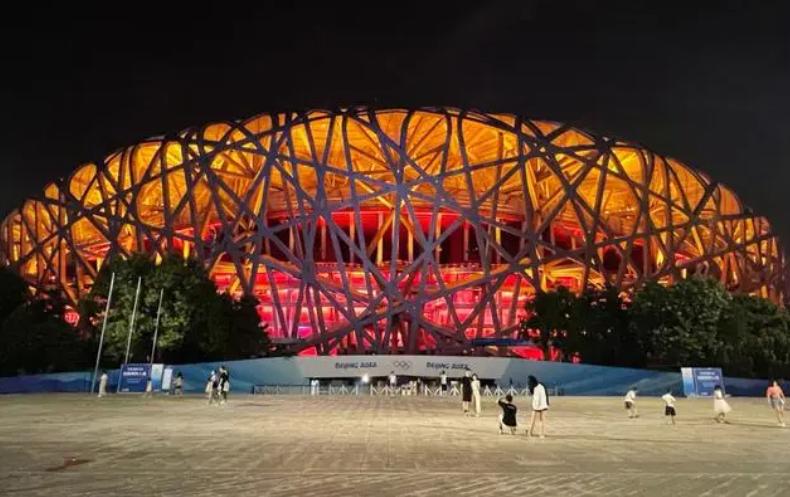 15年过去了，当年花34亿巨资修建的鸟巢，是赔还是赚了？