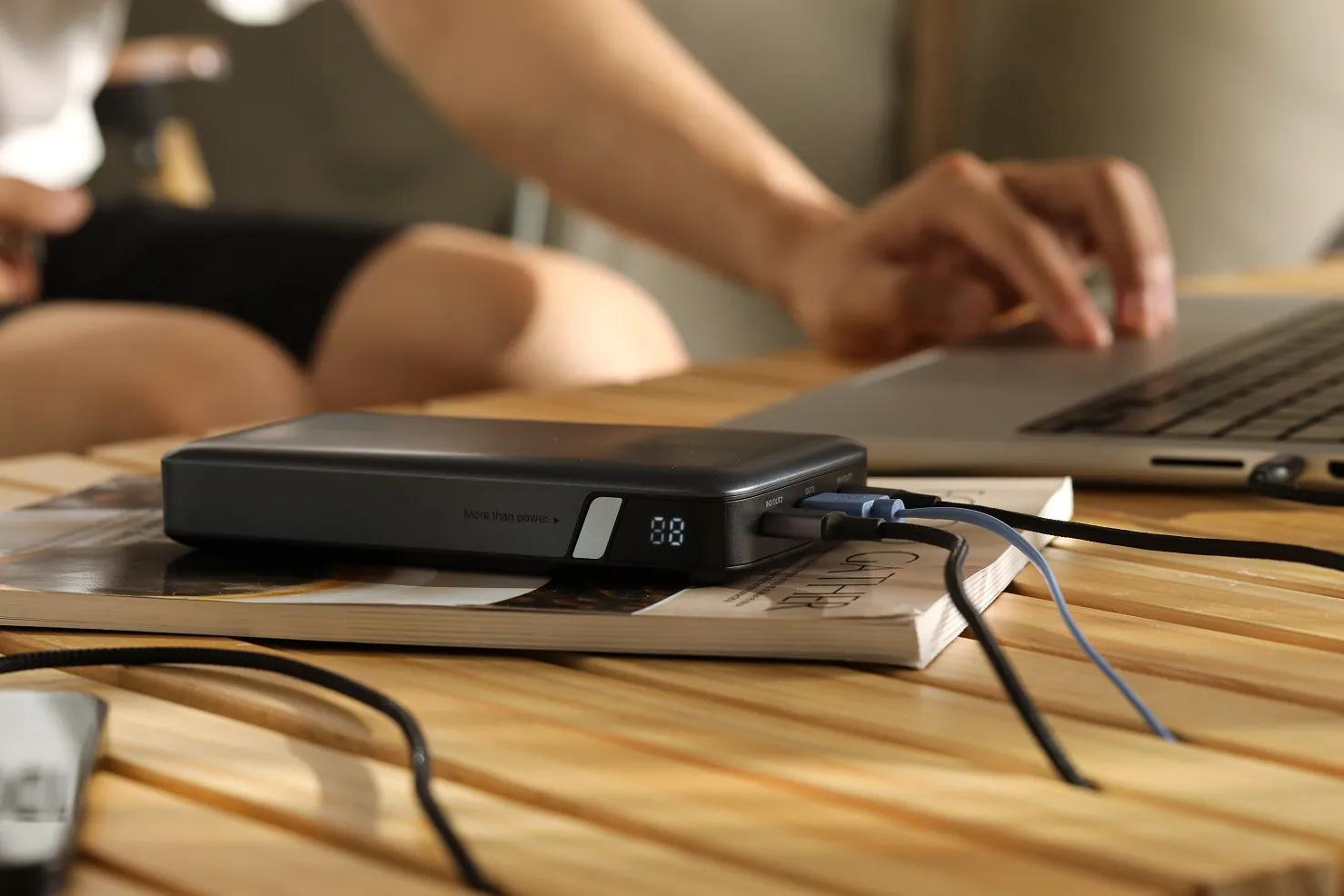 户外露营专用充电宝,充电宝户外露营推荐