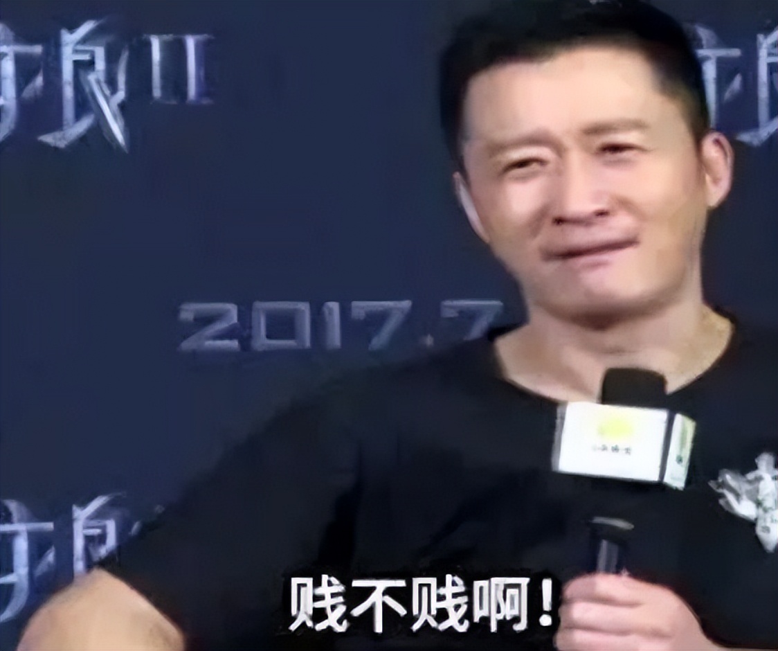 疯了！一杯奶茶在重庆炒到180，用依云水冲泡的吗