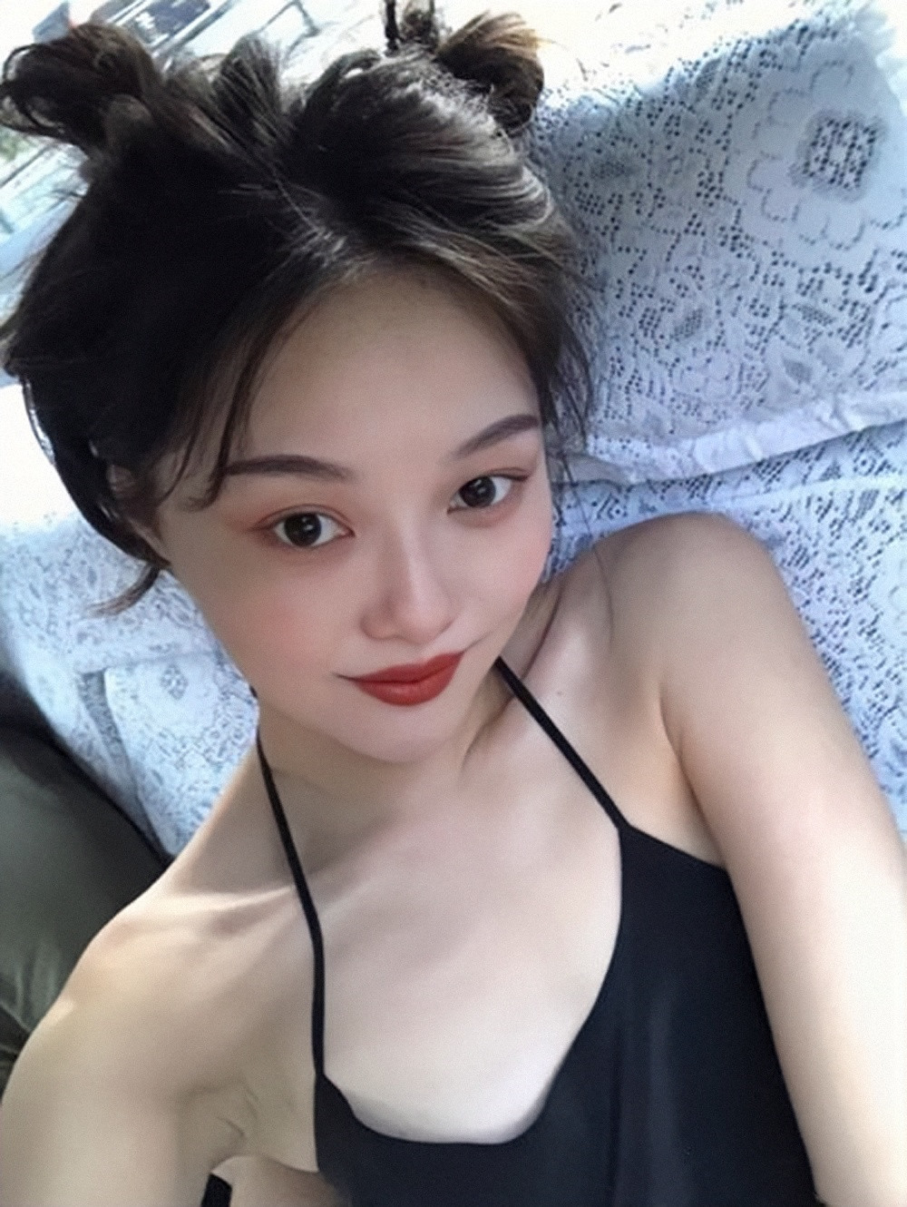 雷宛萤故事,豆瓣女神早期