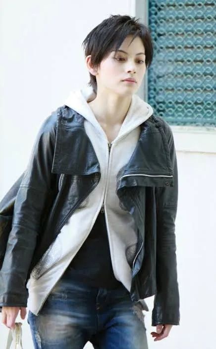 日本艺人的封神抓拍大盘点!狗仔真的很会…