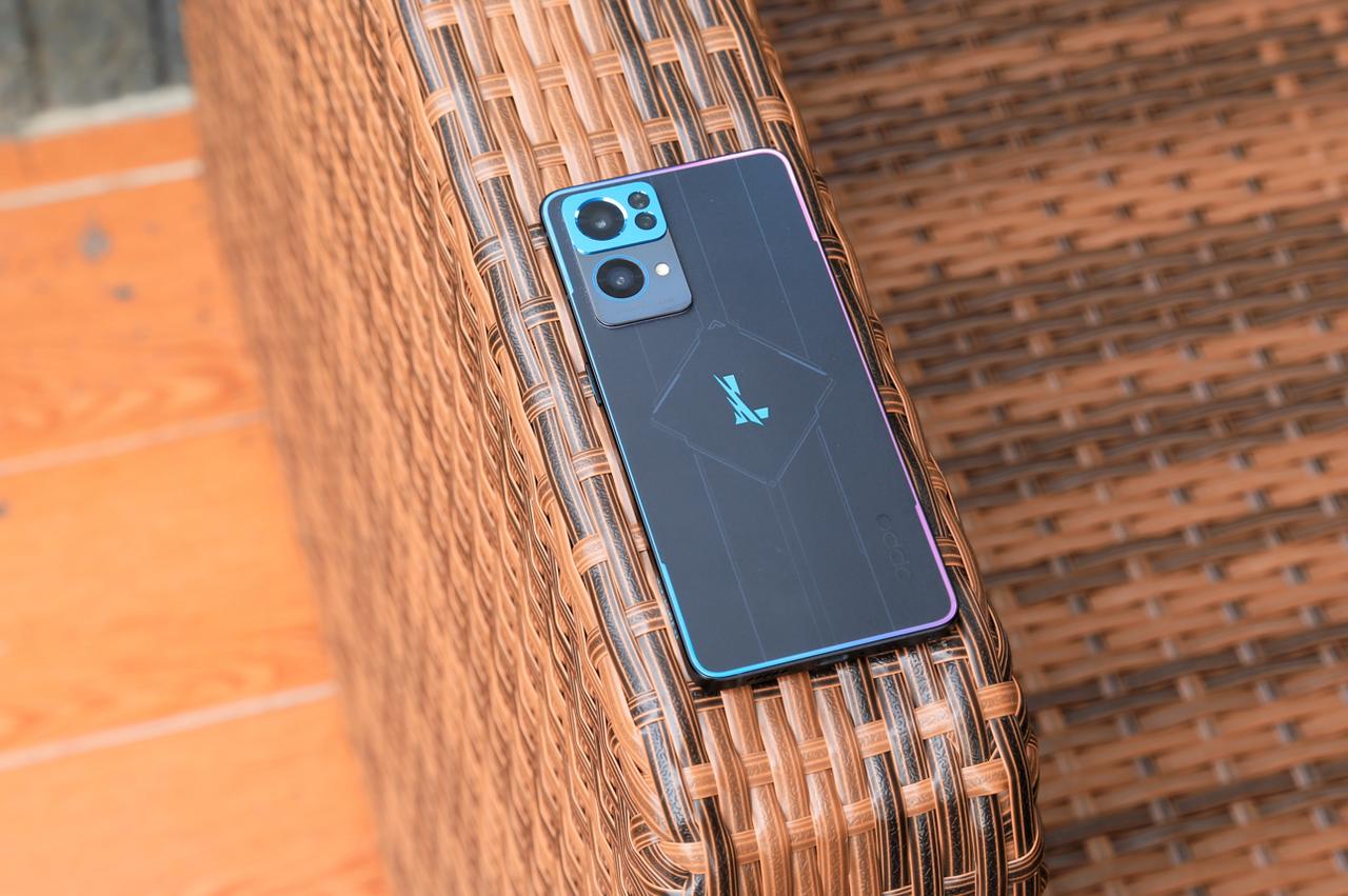 reno7pro玩英雄联盟手游,reno7pro英雄联盟定制版细节