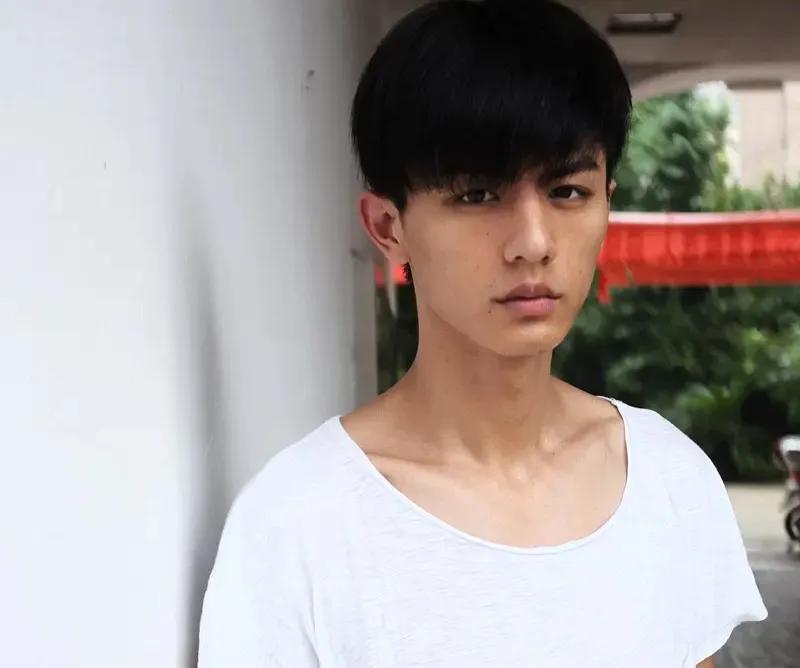 刘畅当模特的图片,刘畅模特主演的电视片段