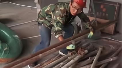 狂妄考生，考场外大放厥词“垃圾题别想阻止我打工”，现一语成真