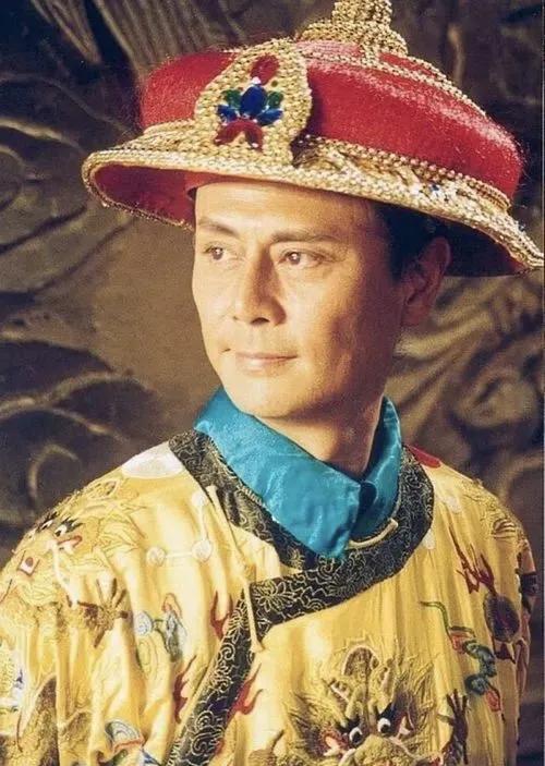 清朝各个朝代皇帝列表及简介,清朝十二皇帝的简介