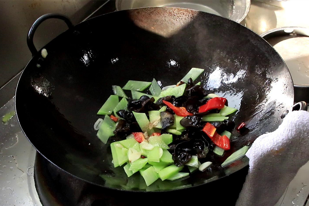 保护肝脏的最佳菜谱,这4种食物是养肝的好食材