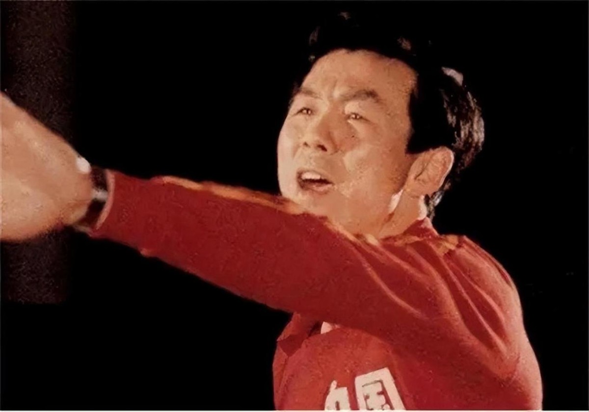 女排之父袁伟民近况,女排原教练袁伟民近况