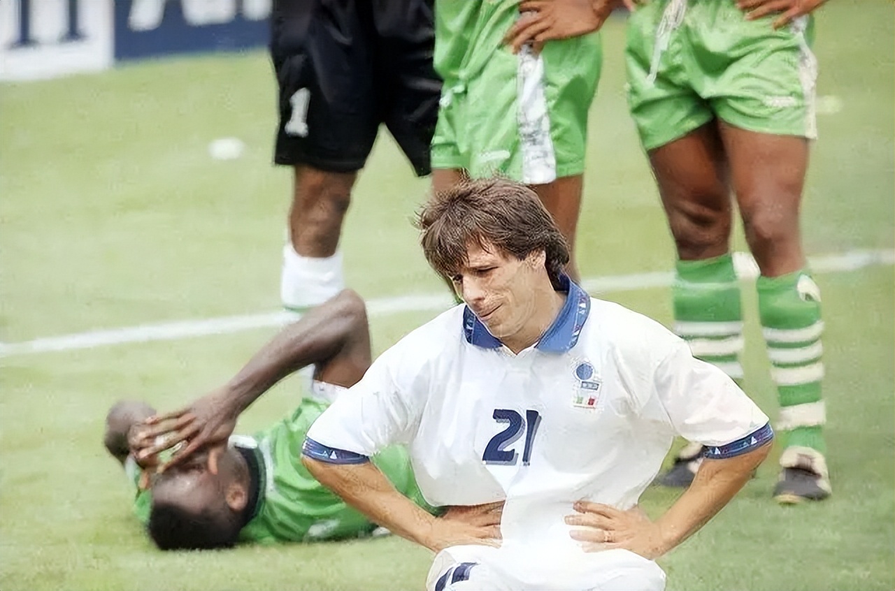 罗伯特巴乔98年世界杯进球,90年罗伯特巴乔