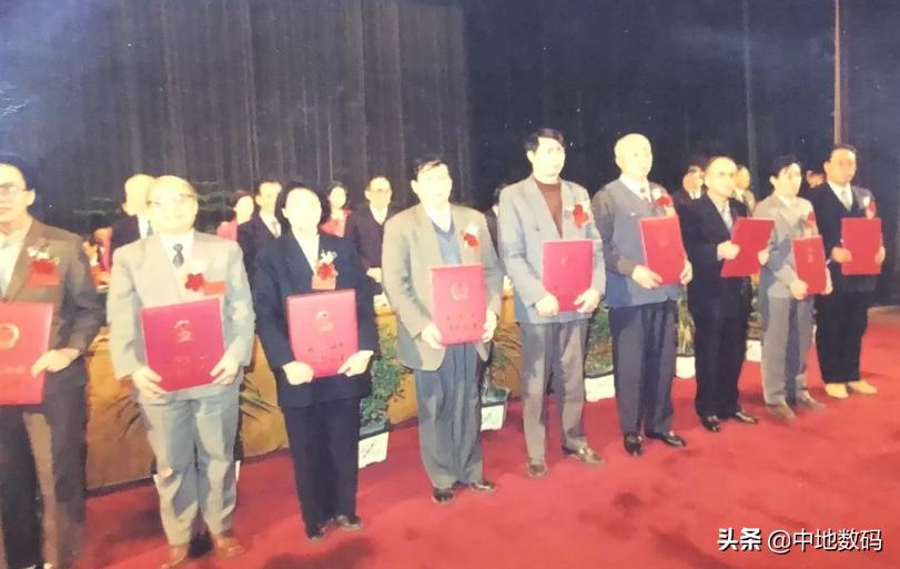 一件事记一辈子,一件事记了一辈子