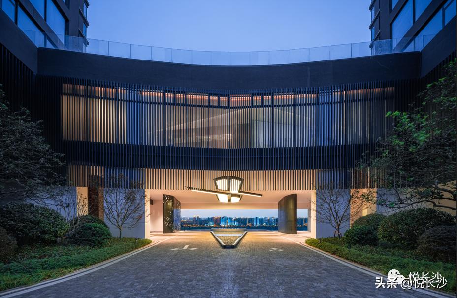 过千万的艺术酒店大平层卖成爆款，凭什么在这个宝藏豪宅里！