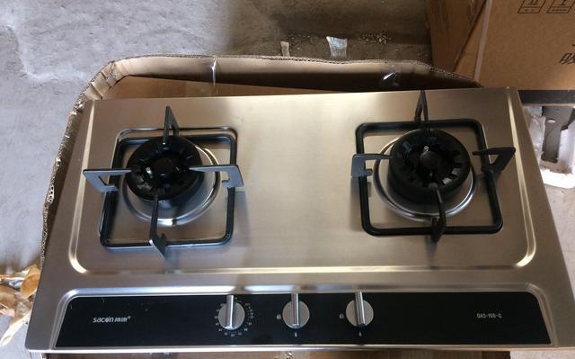 燃气灶800元和1300元有区别吗,燃气灶是6000好还是3000元的好