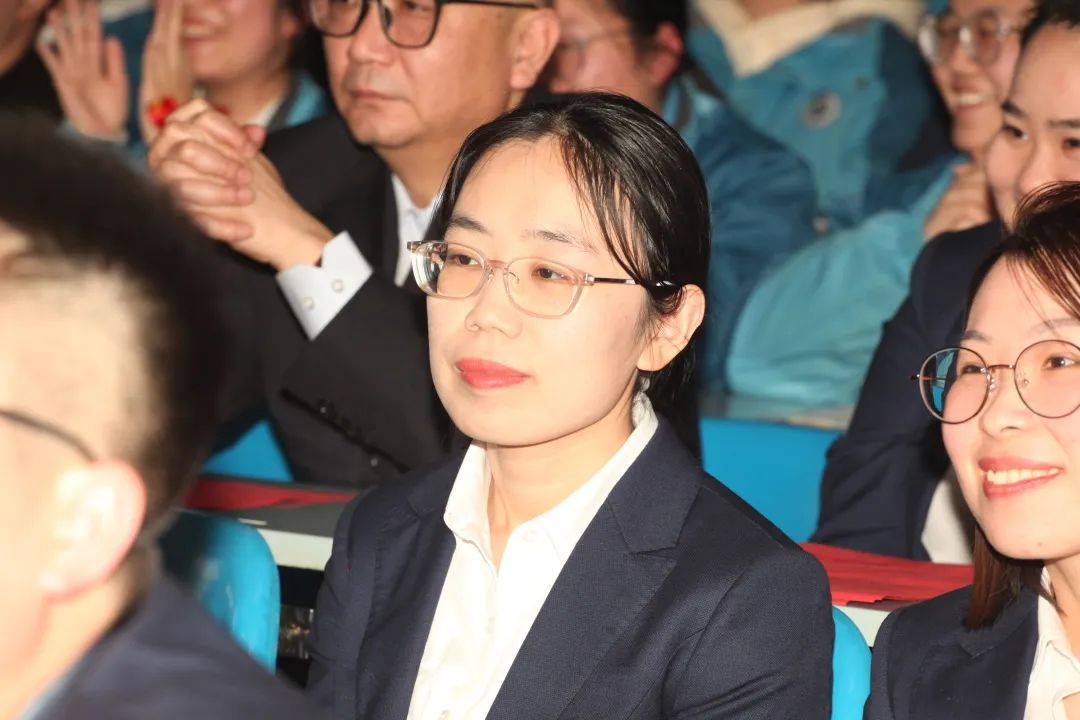 鹰击长空鹏程万里大展宏图,鹏程万里扬帆起航