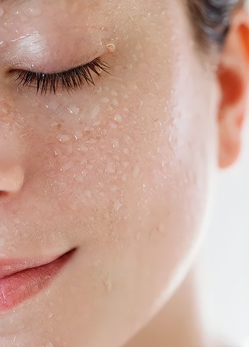 你真的会用爽肤水这些误区要避开,爽肤水到底是鸡肋还是护肤必备