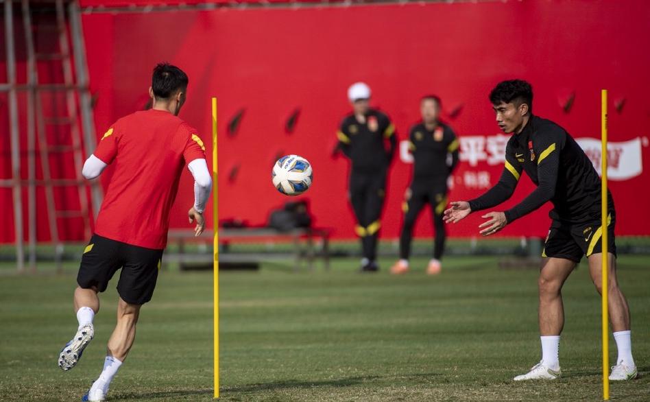 国足教练李霄鹏孙继海,国足孙继海视频