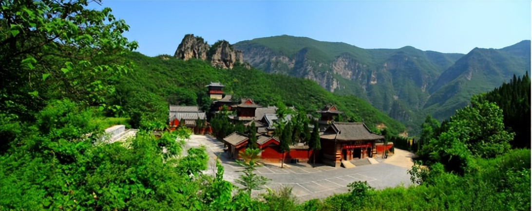 最好的风景是山里走走,最好的旅游风景在路上