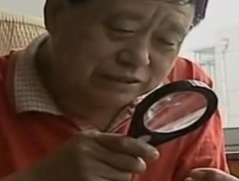 退伍军人意外救下一老人，对方赠宝珠谢恩，38年后才知宝珠不简单