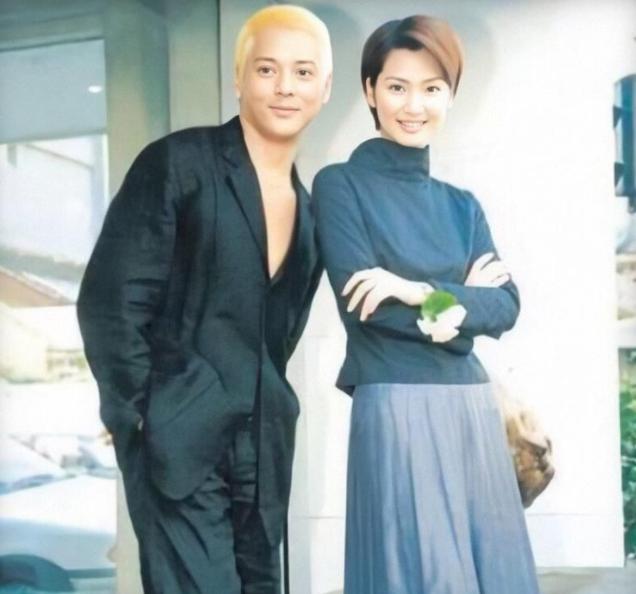 张丹峰洪欣风波后首次合体亮相,张丹峰怀柔拍戏