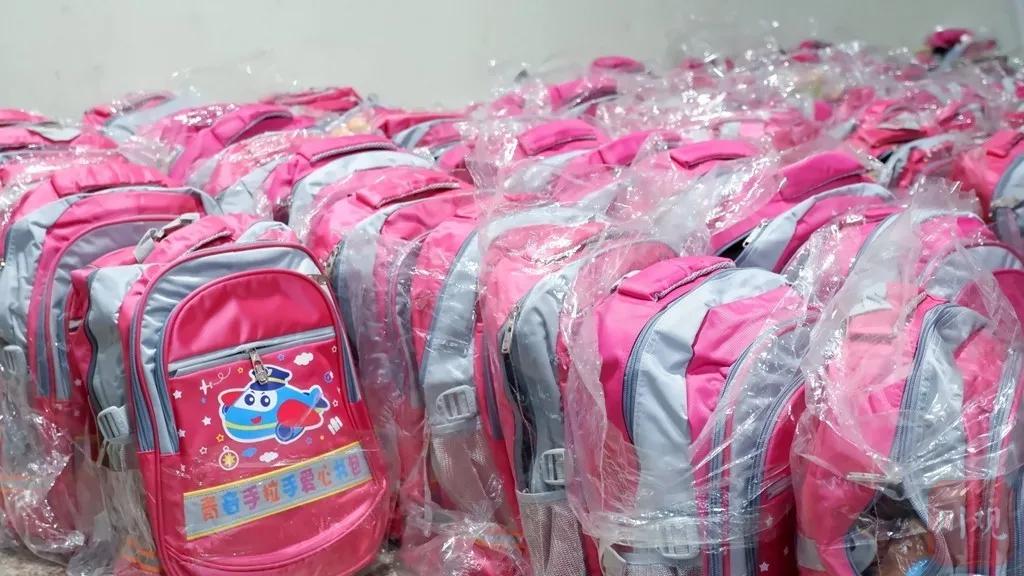 关爱困难留守儿童的暖冬行动,关爱留守儿童暖冬公益行