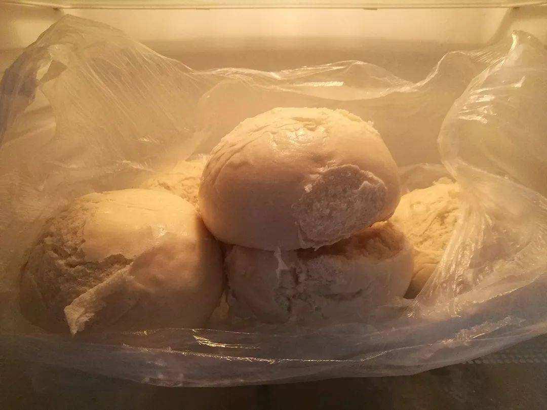 馒头冻冰箱会产生黄曲霉素吗,冰箱冷冻的馒头会产生黄曲霉素吗