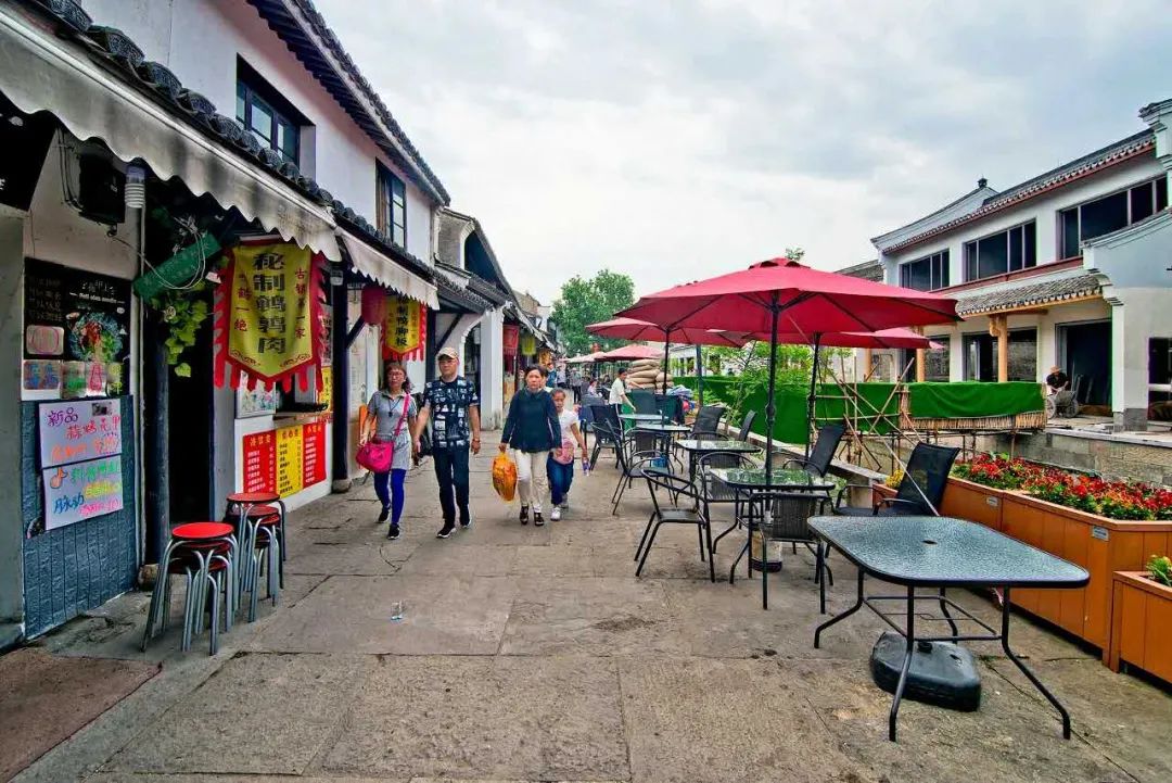 鸣鹤千年古镇图片,鸣鹤古镇的白墙黛瓦