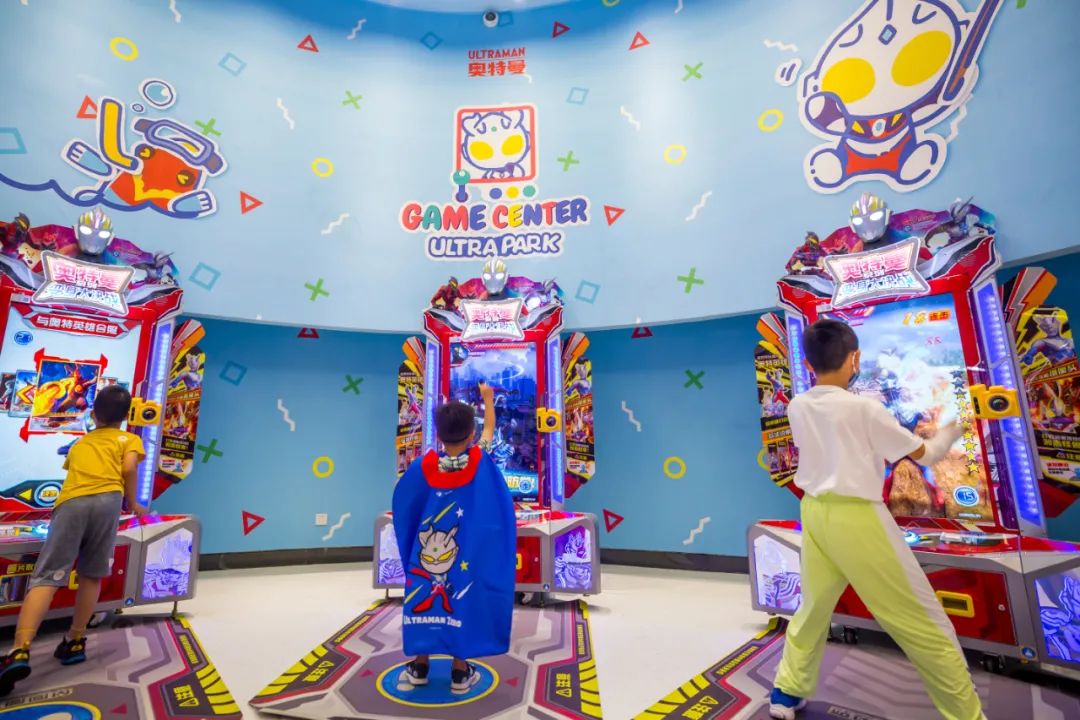 奥特曼在上海海昌“开门”迎客，本土乐园找到了“吸金神器”？