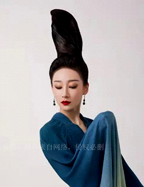 获赞3亿，火遍全网的《只此青绿》，领舞究竟什么来头？