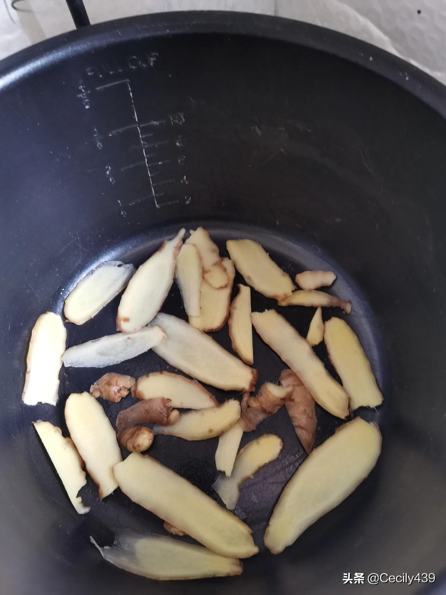 大厨教你做姜母鸭比烤鸭好吃百倍,大厨姜母鸭最正宗的做法