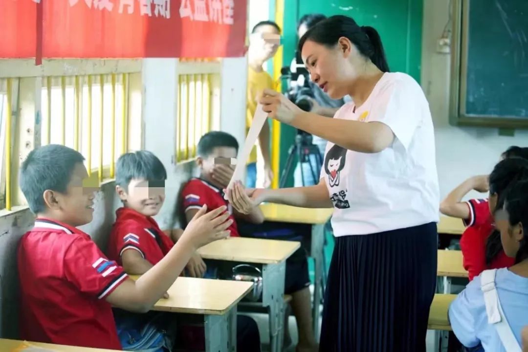 你嫌教育太早坏人不嫌你孩子太小,你认为孩子性教育重要吗