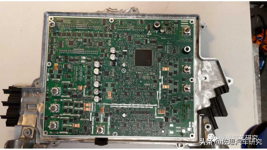 特斯拉控制器拆解,特斯拉整车控制器图片解析