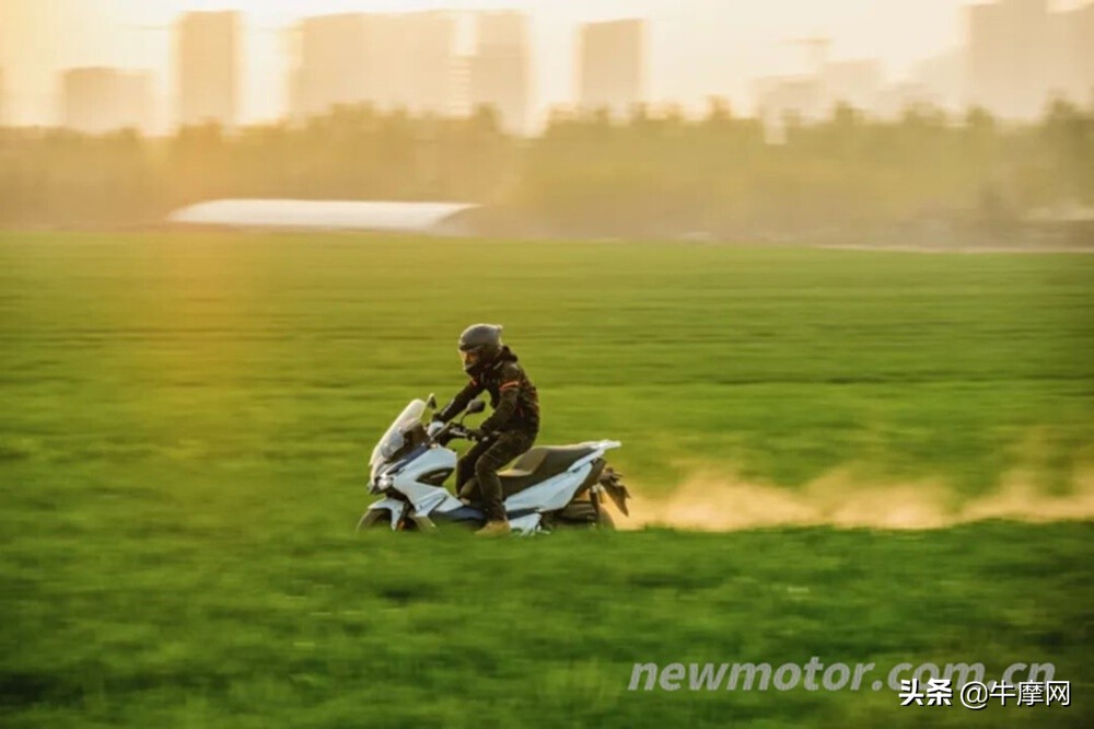 大阳adv350tcs版即将上市,大阳adv350标准版售价配置