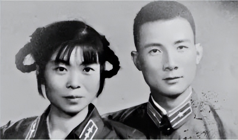 80岁老太捐款5万被劝回,老人转账300万被银行报警真相感人