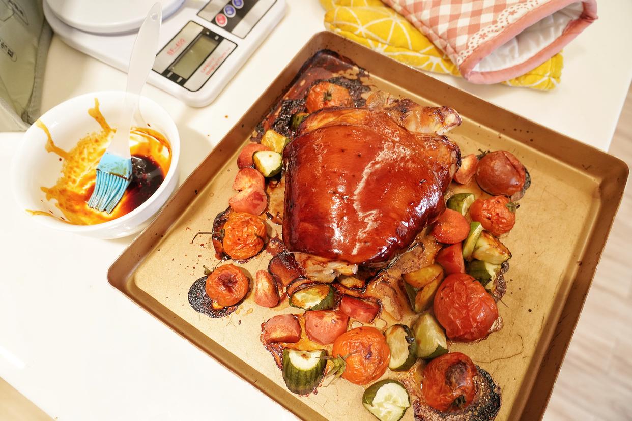 软烂不油腻的烤猪蹄你值得拥有,德国咸脆猪手如何烤才皮脆