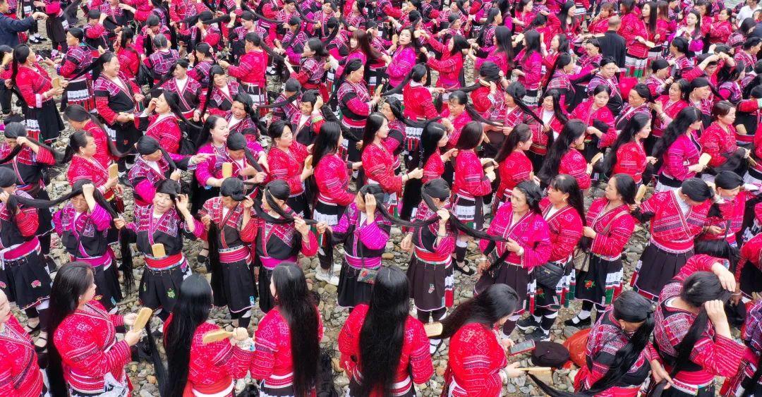 中国长发村女人剪长发视频,吉尼斯纪录长发女孩