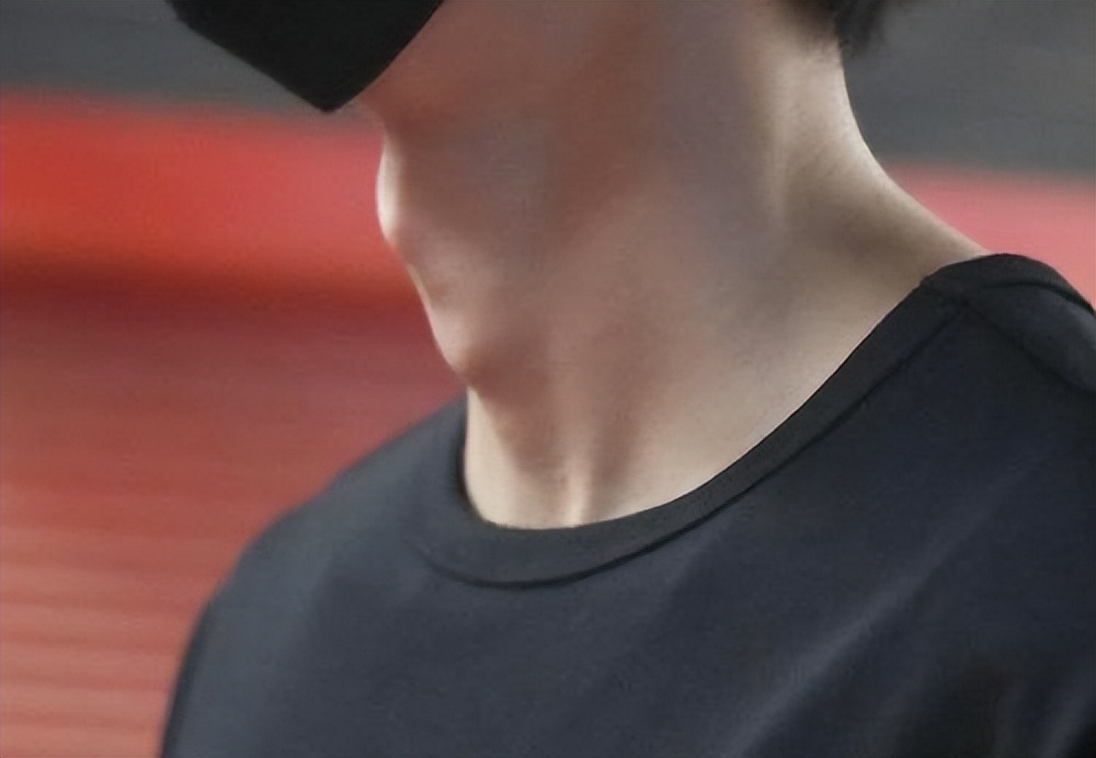 男生的喉结，为什么不能随便“摸”？女生不妨提前了解一下