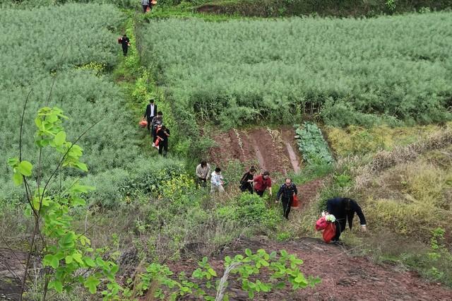 我是一个40岁的女人,名叫梅子,生活在陕西西安。