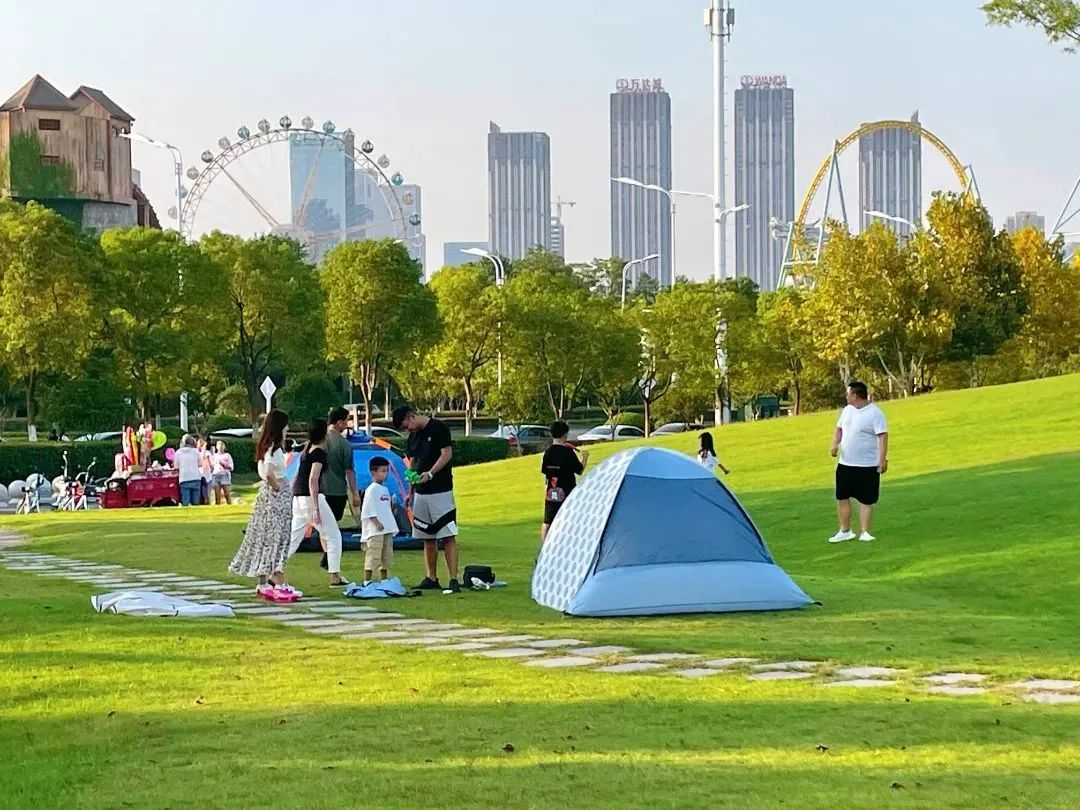 鍚堣偉娣卞鎵撳崱娓哥帺,鍚堣偉涓夋渤鍙ら晣澶滆壊