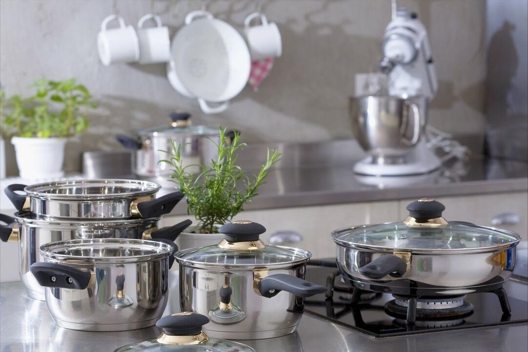 炒菜锅什么不锈钢锅最好,炒菜锅怎么选铁锅不锈钢锅不粘锅