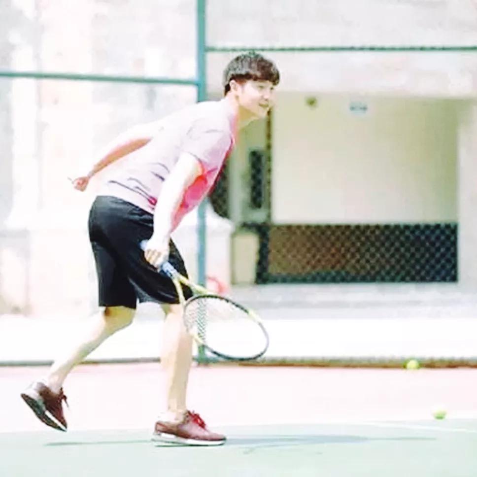 你认识几个打网球的明星?