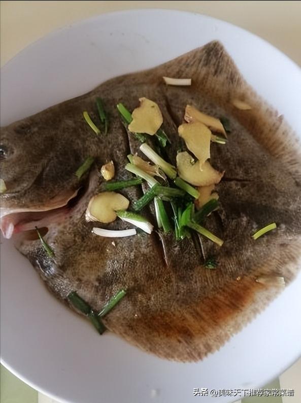 清蒸多宝鱼的做法第一美食,清蒸多宝鱼做法请大家参考