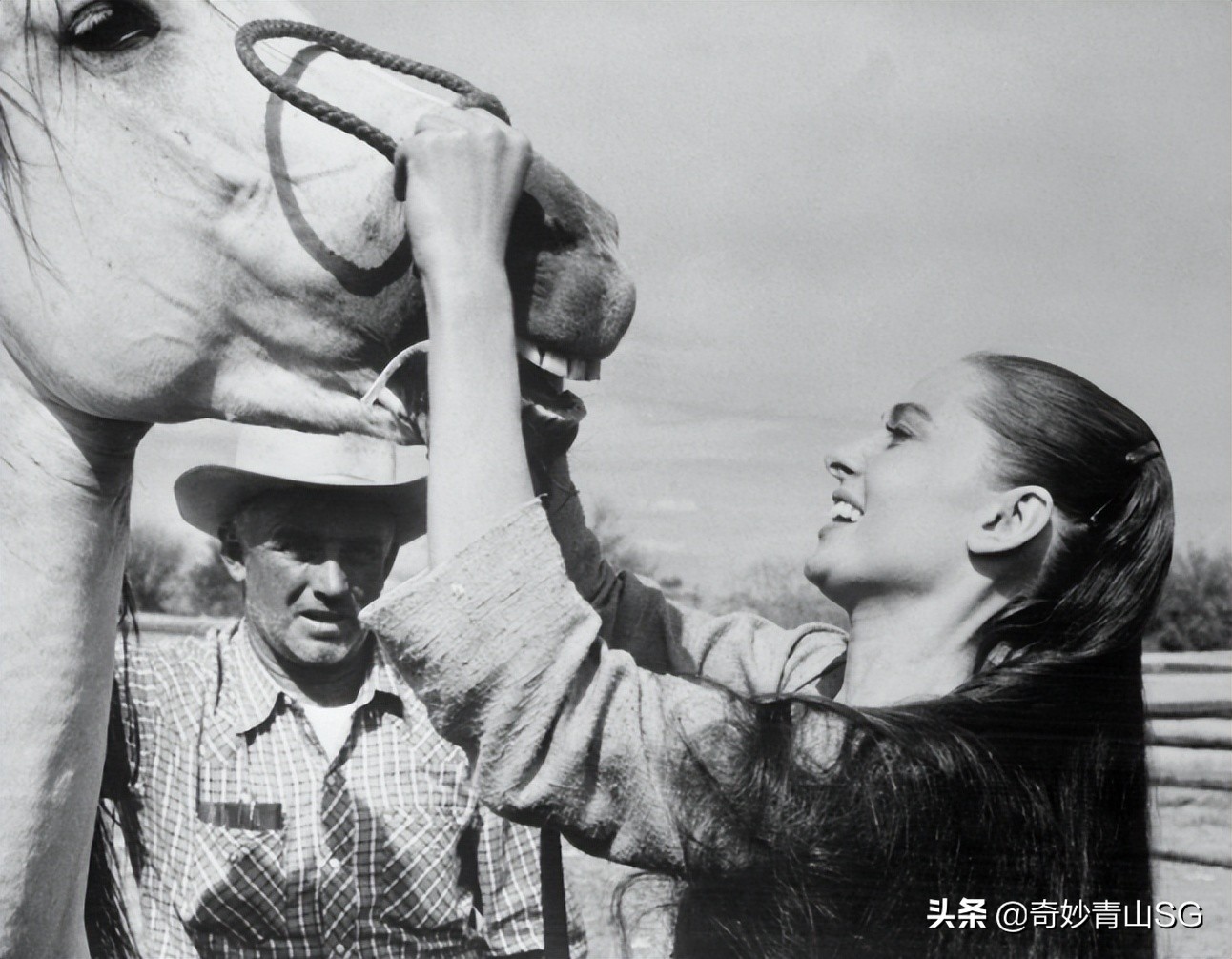 奥黛丽赫本的故事电影在哪看,纪梵希和奥黛丽赫本的故事