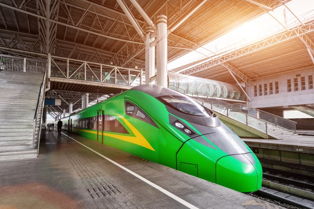 全国第一列绿巨人动车,复兴号绿巨人动车时速