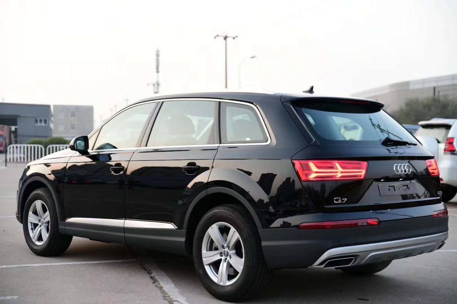 奥迪q7第一代参数,奥迪q7第一代车评