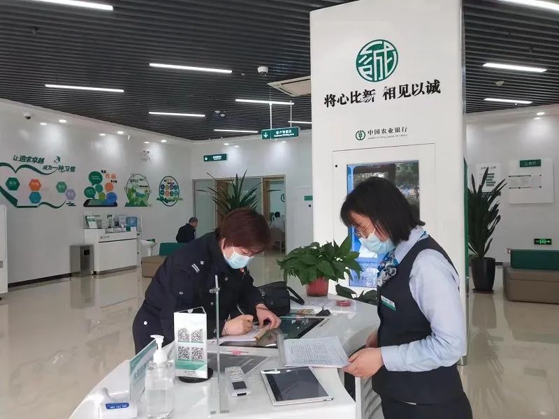 我在岗位上|郑州公安:五一,有我们在,请您放心!