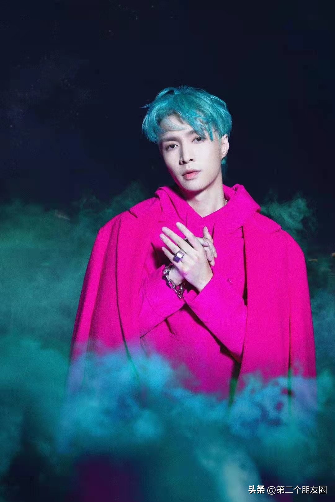 张艺兴签约全球化事业版图,张艺兴事业版图发布会后台采访