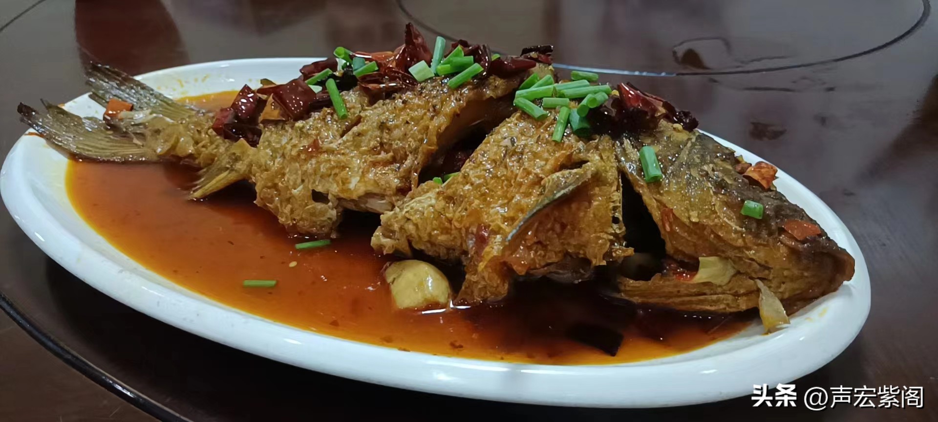 农村婚宴大锅炖整鱼的做法,农村婚宴上酥鱼的做法