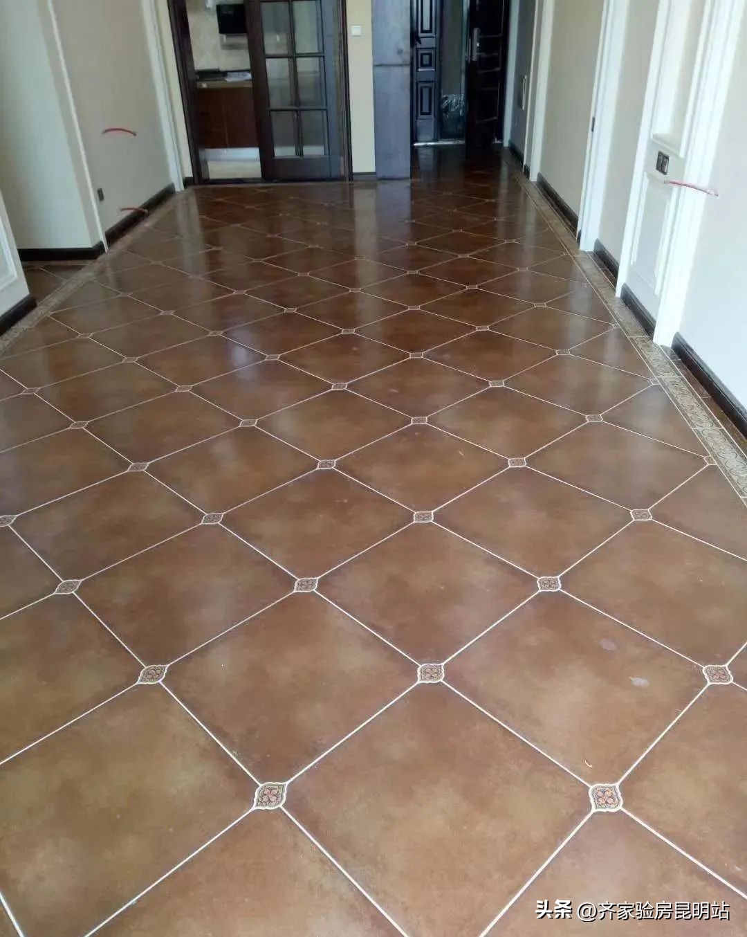 白色瓷砖最佳美缝颜色怎么选,厨房上墙砖美缝颜色怎么选