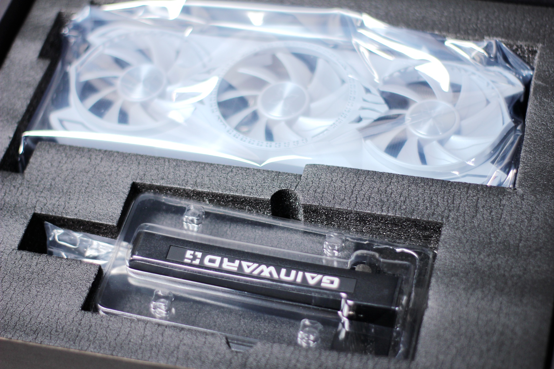 耕升rtx3070ti炫光oc显卡效果图,耕升rtx4060ti8g盒装全新显卡