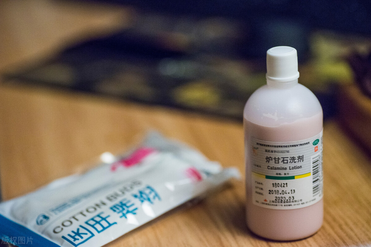 烫完头接触性皮炎,过年烫头发是什么心理