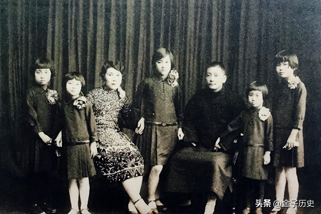 日本女护士嫁中国将军64年，生下歌唱家女儿，女婿更是家喻户晓